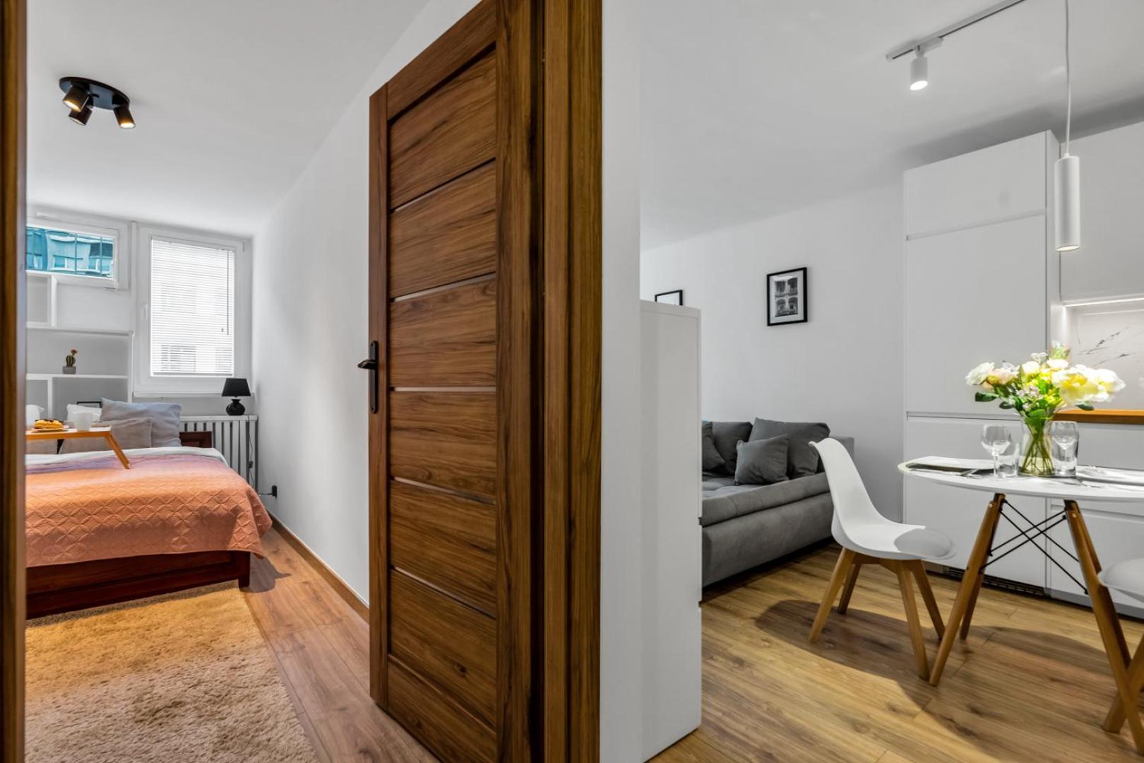 Appartement Downtown - Workspace, Park & Metro Nearby - Rentujemy *